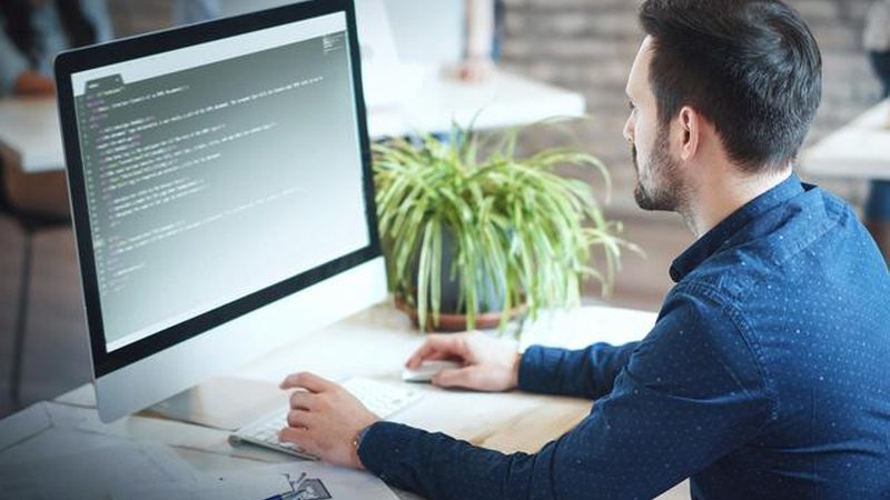 Web系统开发外包：揭秘二次开发公司的关键考量